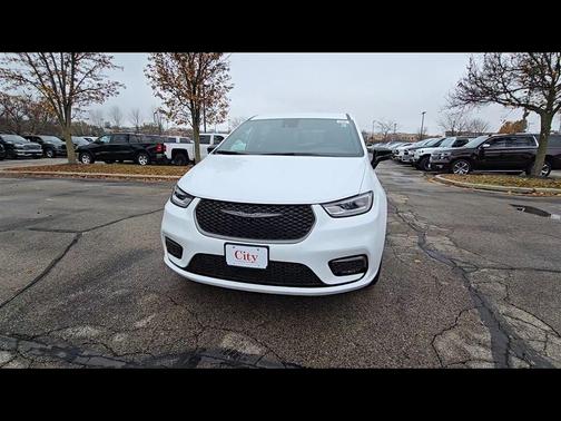 2026 Chrysler Pacifica L