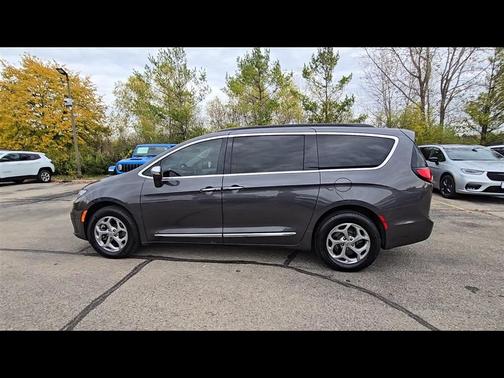 2022 Chrysler Pacifica Limited