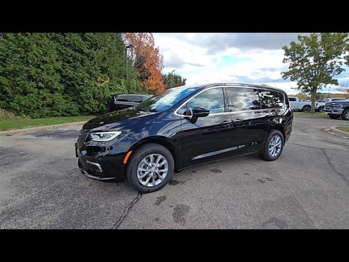 2026 Chrysler Pacifica L