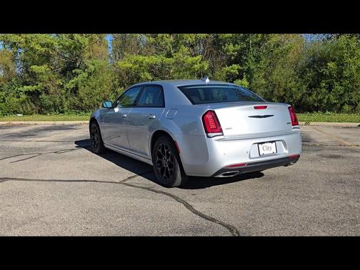 2021 Chrysler 300 Touring