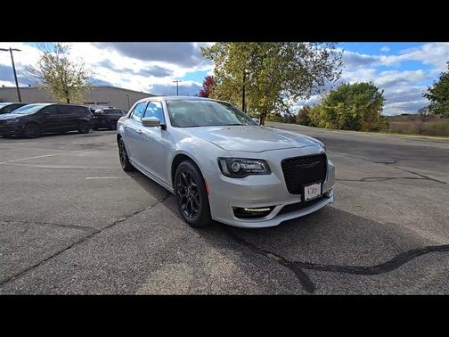 2021 Chrysler 300 Touring