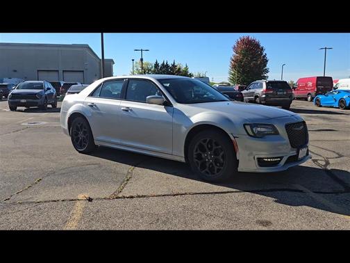 2021 Chrysler 300 Touring