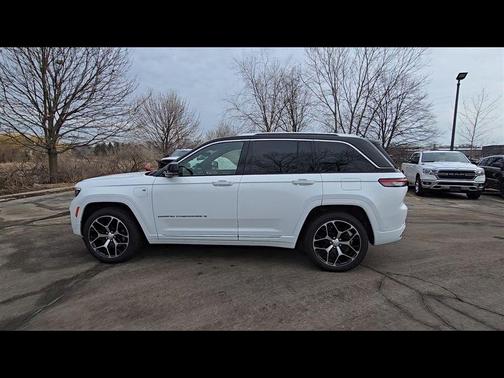 2022 Jeep Grand Cherokee 4xe Summit Reserve