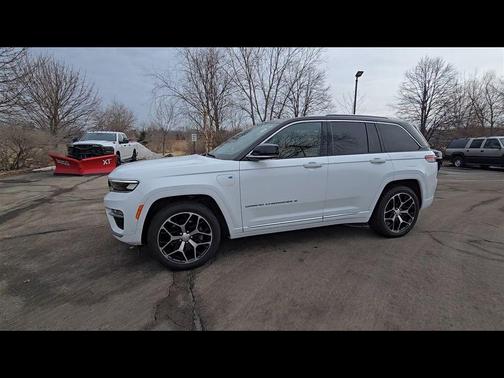 2022 Jeep Grand Cherokee 4xe Summit Reserve