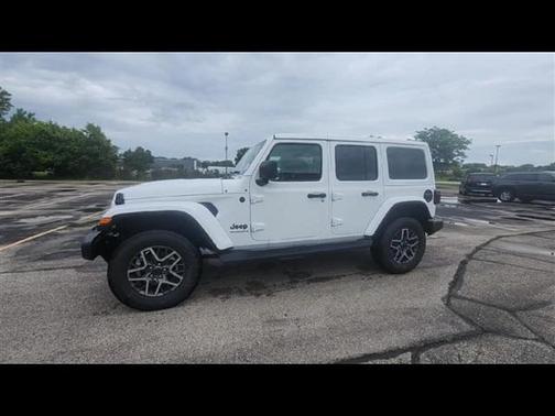 2025 Jeep Wrangler 4-Door Sahara 4x4