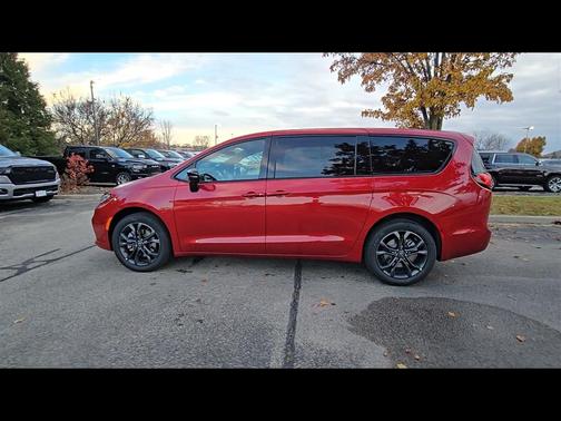 2026 Chrysler Pacifica L