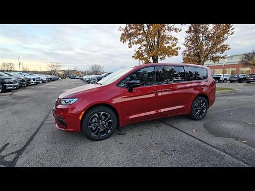 2026 Chrysler Pacifica L