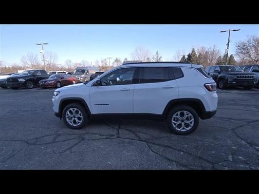 2025 Jeep Compass Latitude