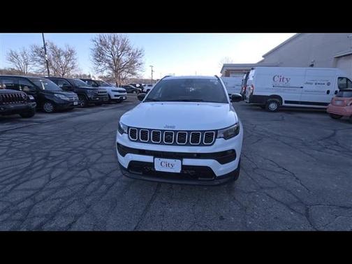 2025 Jeep Compass Latitude
