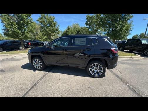 2025 Jeep Compass Latitude