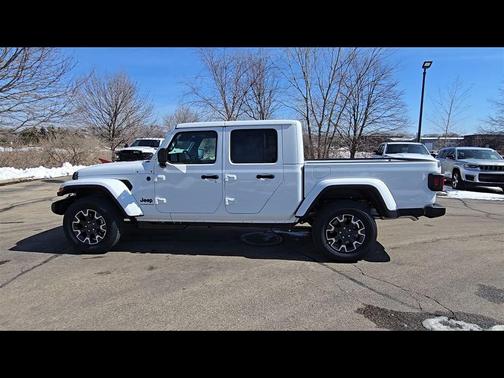2026 Jeep Gladiator Sahara 4x4