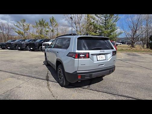 Silver Zynith Clearcoat 2026 Jeep Cherokee Laredo 4x4