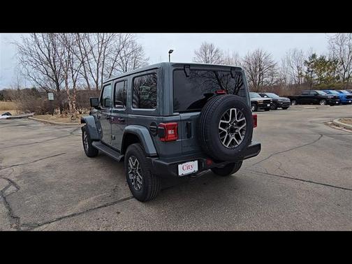 2026 Jeep Wrangler 4-Door Sahara 4x4