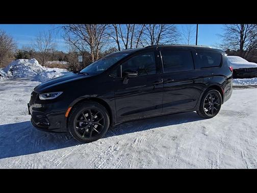 2026 Chrysler Pacifica L