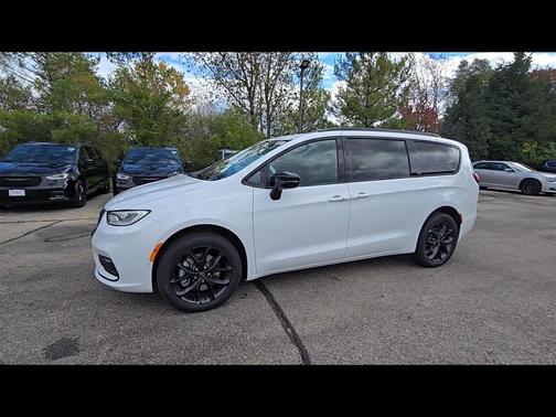 2026 Chrysler Pacifica Limited