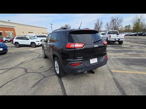 2016 Jeep Cherokee Sport