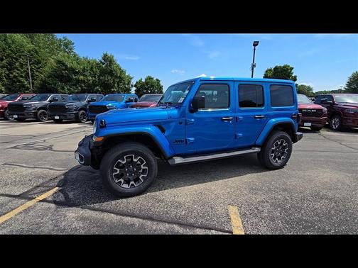 2025 Jeep Wrangler 4-Door Sahara 4x4