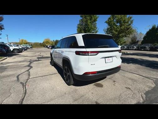 2025 Jeep Grand Cherokee Altitude