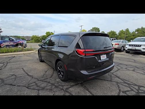 2022 Chrysler Pacifica Hybrid Limited