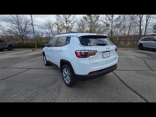 2025 Jeep Compass Latitude