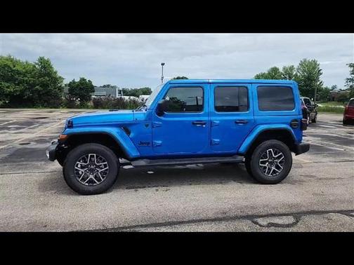 2025 Jeep Wrangler 4-Door Sahara 4x4