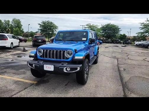2025 Jeep Wrangler 4-Door Sahara 4x4