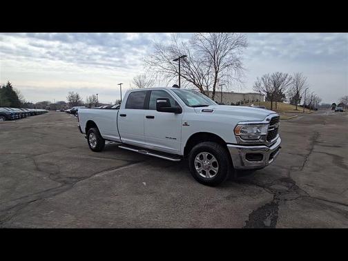 2024 RAM 3500 Big Horn Crew Cab 4x4 8' Box