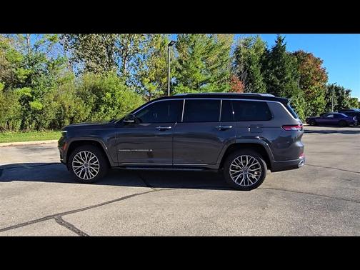 2022 Jeep Grand Cherokee L Summit Reserve