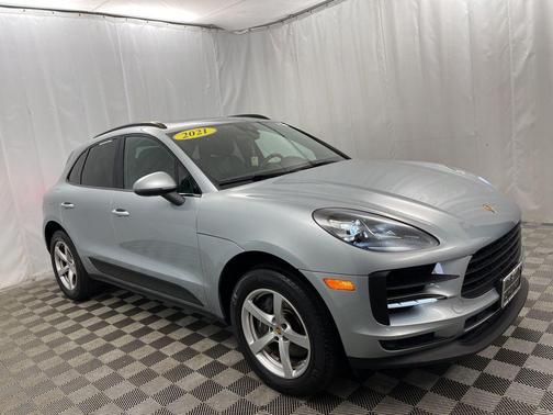 2021 Porsche Macan Base