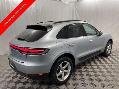 2021 Porsche Macan Base