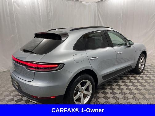 2021 Porsche Macan Base