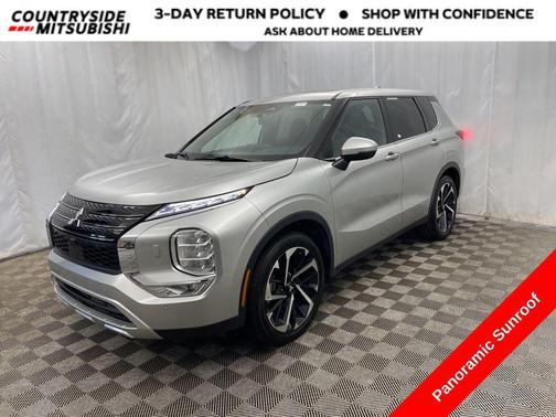 2024 Mitsubishi Outlander SE Black Edition w/Pano Roof S-AWC