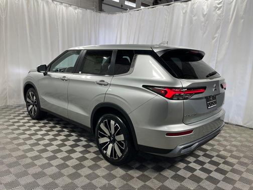 2025 Mitsubishi Outlander SE S-AWC