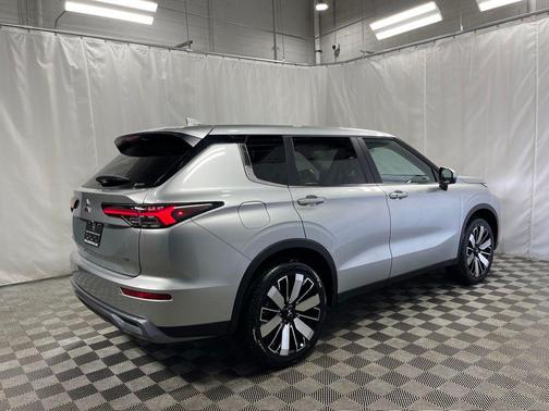 2025 Mitsubishi Outlander SE S-AWC