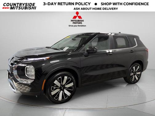 Black Diamond 2027 Mitsubishi Outlander SE S-AWC