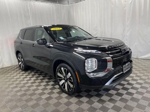 2025 Mitsubishi Outlander SE S-AWC