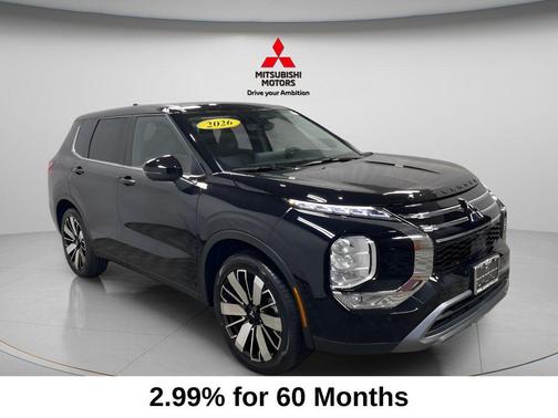 Labrador Black Pearl 2026 Mitsubishi Outlander SE 1.5T S-AWC