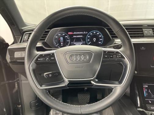 2022 Audi e-tron Premium