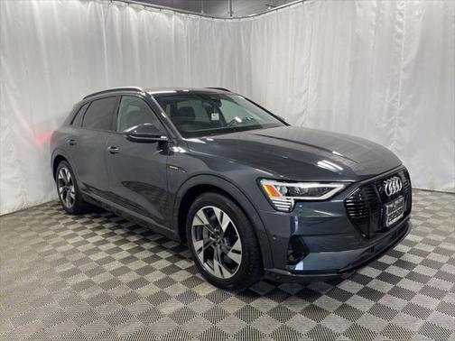 2022 Audi e-tron Premium
