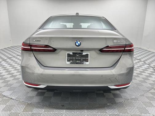 2024 BMW 530 i xDrive