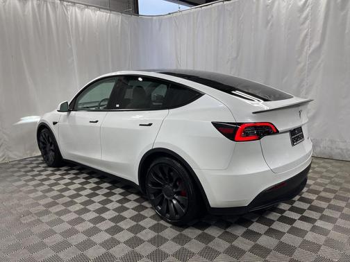 2024 Tesla Model Y Performance Dual Motor All-Wheel Drive