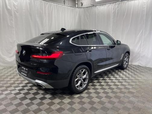 2024 BMW X4 xDrive30i