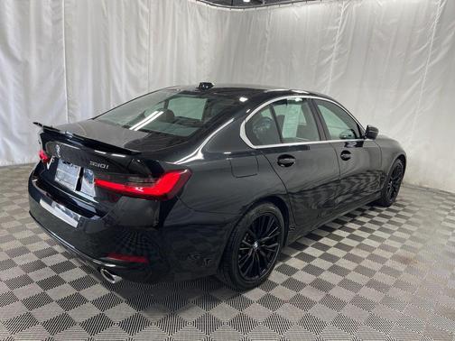 2024 BMW 330 i xDrive