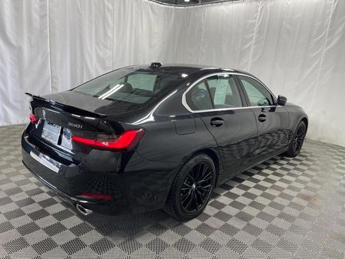 2024 BMW 330 i xDrive
