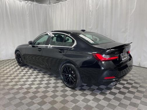 2024 BMW 330 i xDrive