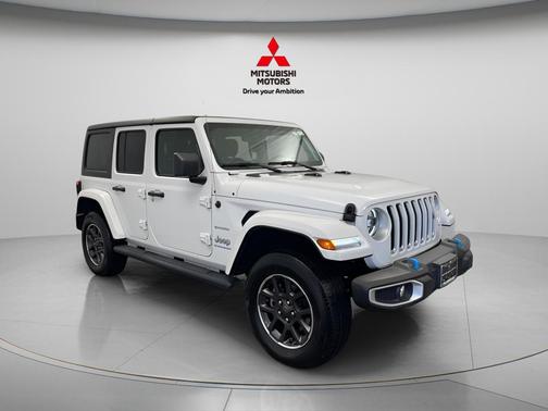 Bright White Clearcoat 2023 Jeep Wrangler 4xe Sahara