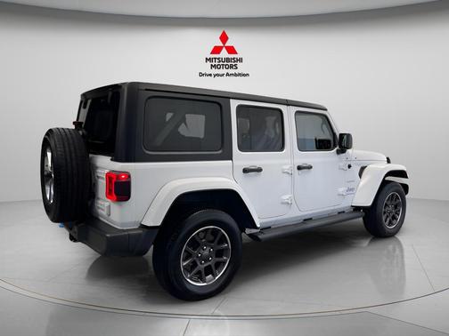 Bright White Clearcoat 2023 Jeep Wrangler 4xe Sahara