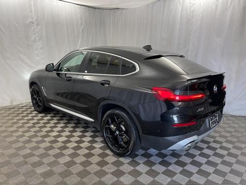 2024 BMW X4 xDrive30i