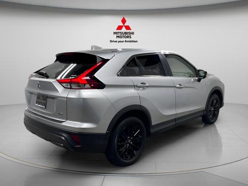 Labrador Black Pearl 2023 Mitsubishi Eclipse Cross LE