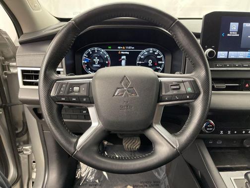 2024 Mitsubishi Outlander SE Black Edition S-AWC